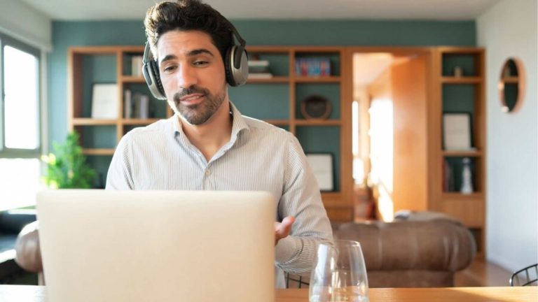 Essential Elements to Include in a Virtual Assistant Contract