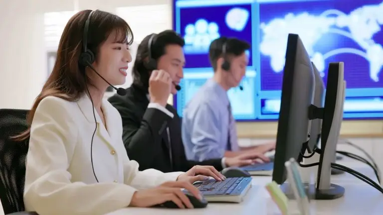 How Remote Customer Service Is Reshaping the Workforce in 2025