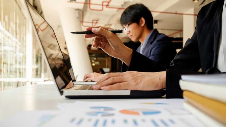 BI Performance Services_ Optimizing Business Intelligence for Maximum Efficiency
