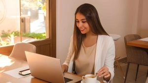 Why You Should Outsource Blog Writing for Your Business