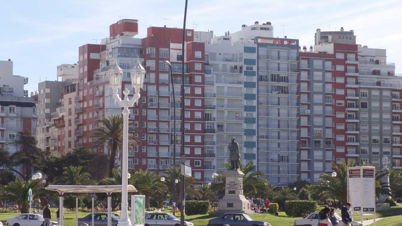 Colón