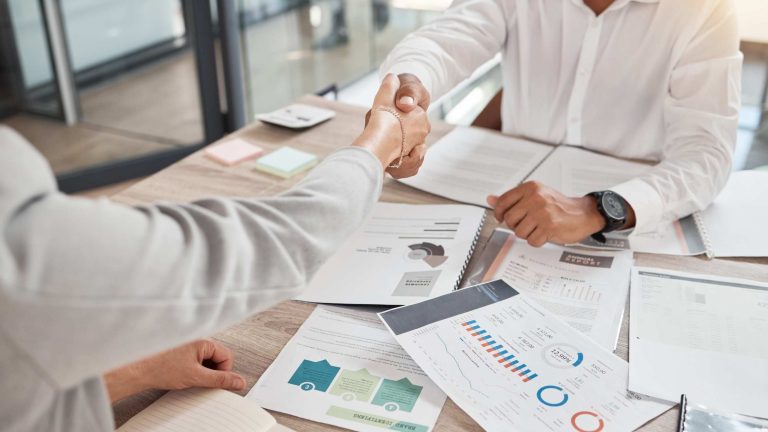 How Outbound Call Center Services Drive ROI in B2B Marketing